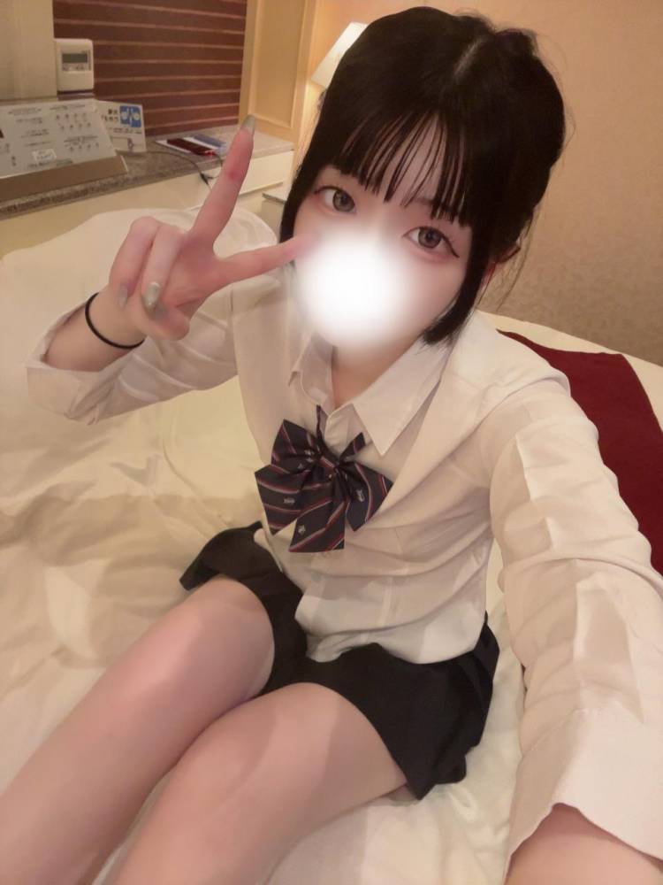 制服って背徳感