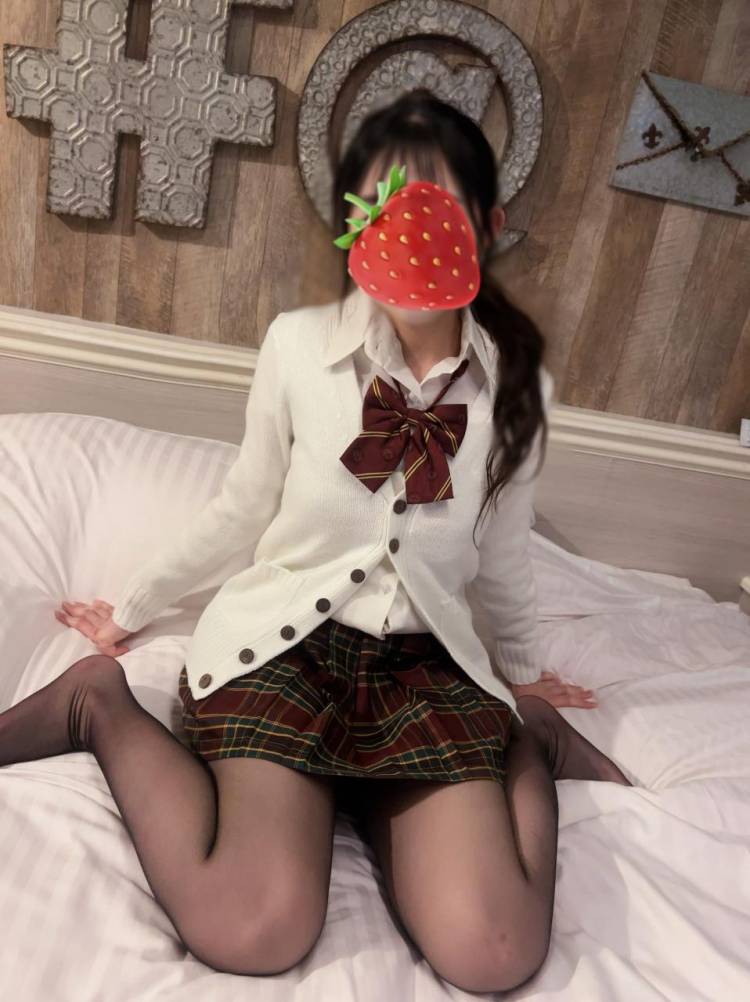 ねぇ、ボタン外して？🔞💗