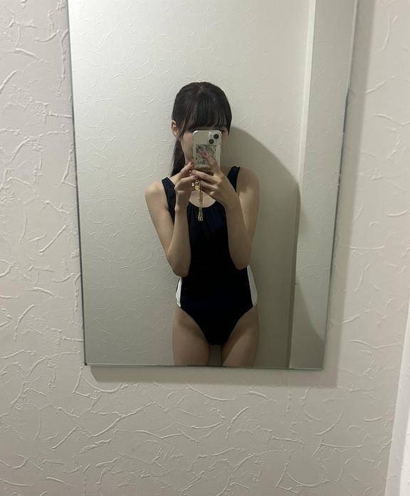 スク水🥺