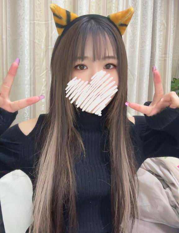 甘えん坊な小動物系美少女