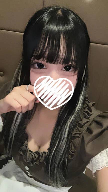 爆乳コンカフェ嬢でびゅ