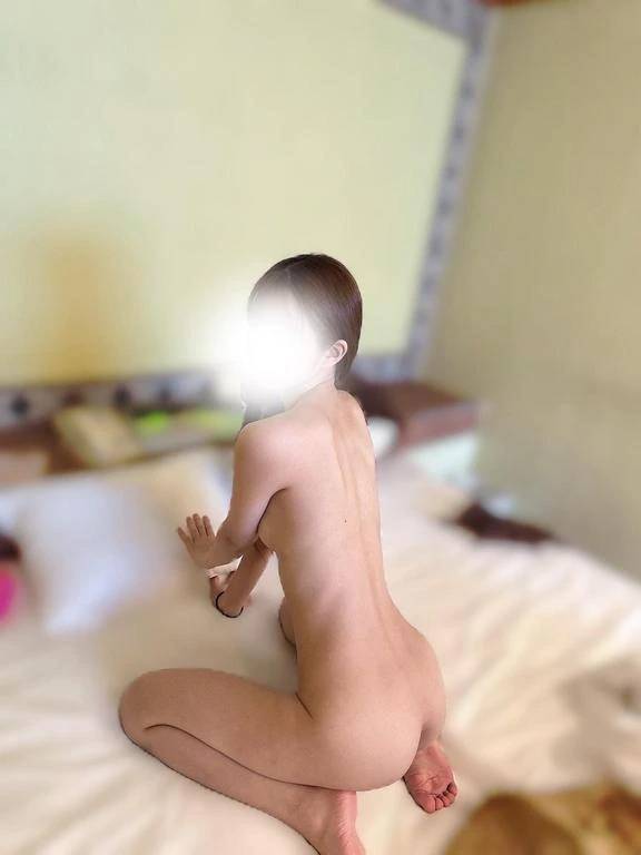 清楚で真面目に見えるの、ぜんぶ演出かも