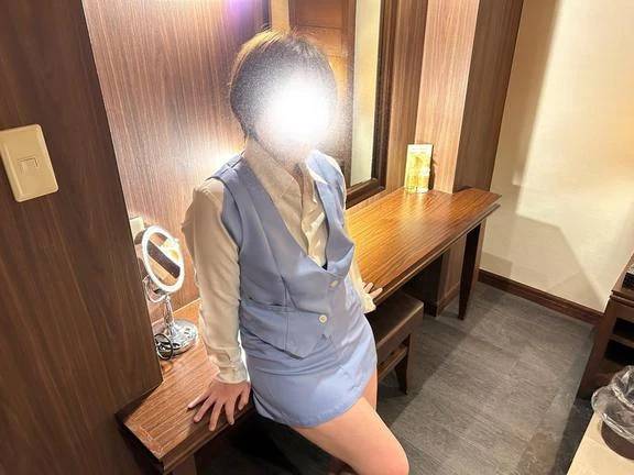 明日は出勤ですよー！！！♪してますよー！♪