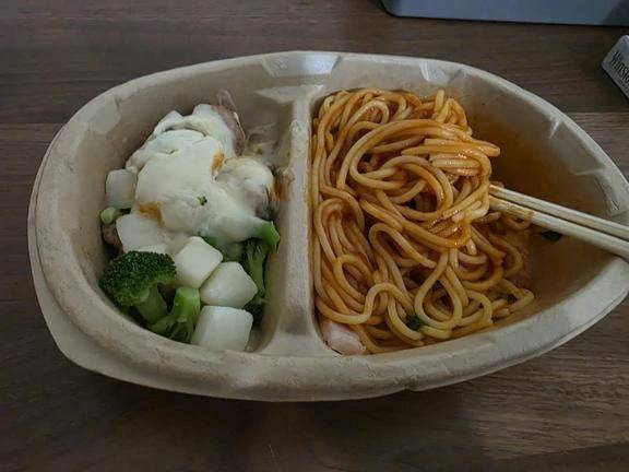早いお昼ごはん🍴