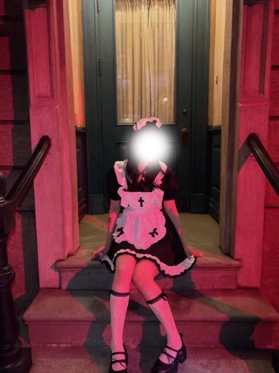 この長い脚のあいだで、お兄さんを感じたい。