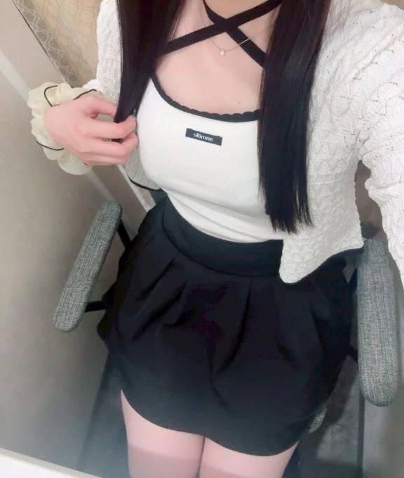 私、すぐビショビショになっちゃう体質で……。