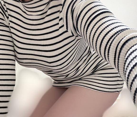 えーぶい見ながら(∩ω∩〃)