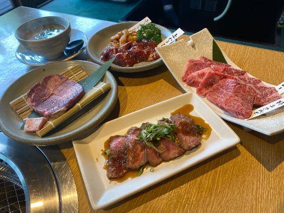 肉ぅ?