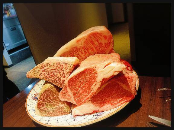 (・肉・)