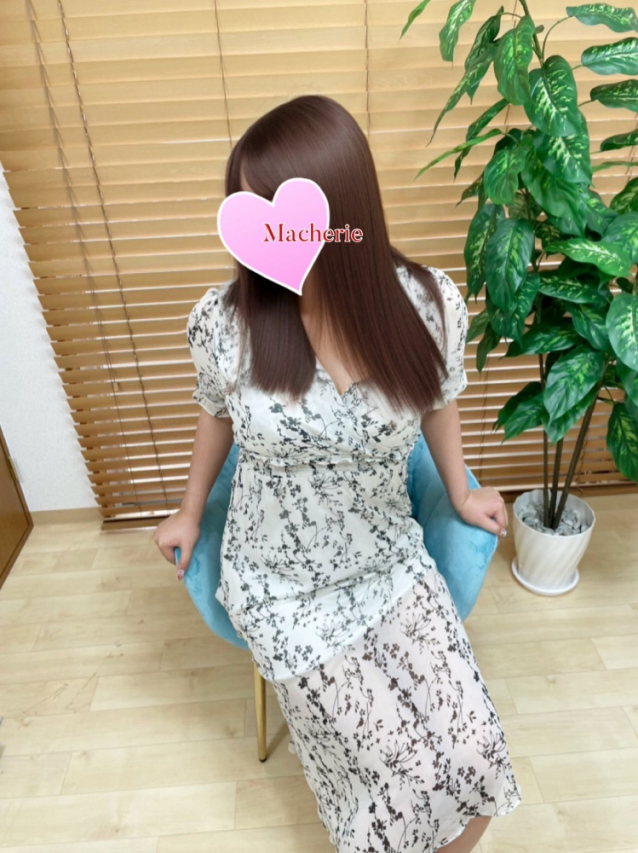 篠崎るな（RANKAN.Ma cherie-マシェリ-）