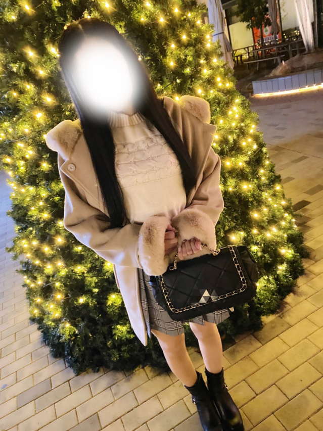 綾瀬ゆいか（RANKAN.Ma cherie-マシェリ-）