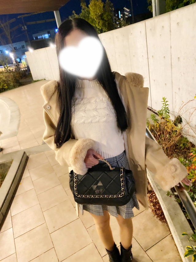 綾瀬ゆいか（RANKAN.Ma cherie-マシェリ-）