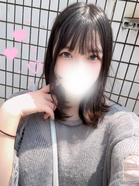 今日は穴あきトップスだよっ(* '?' )ダヨッ?