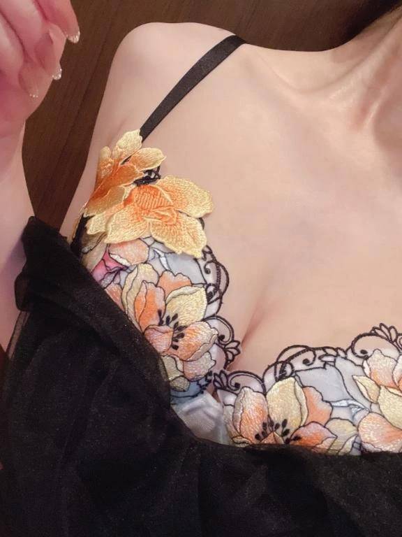 カルティニの本指のお殿