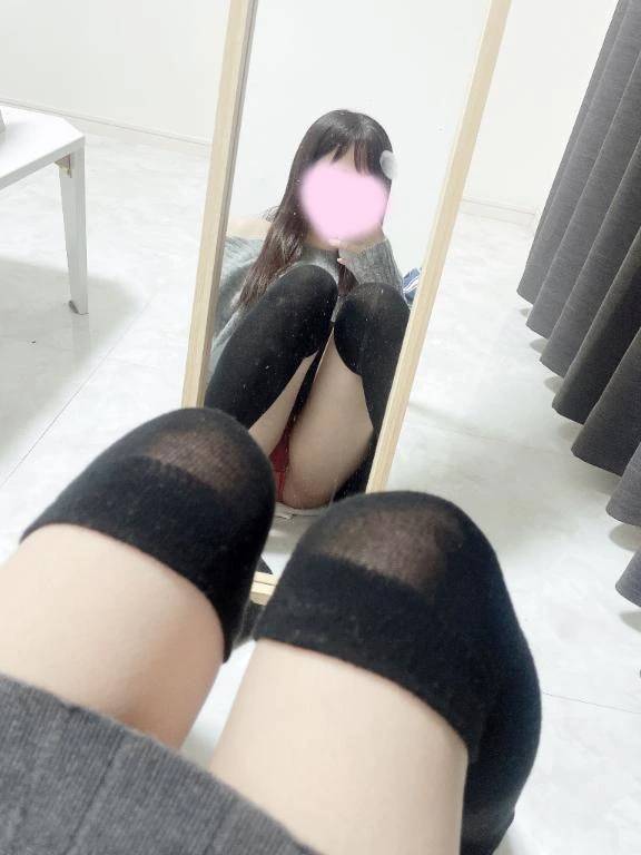 絶対領域とパンチラ