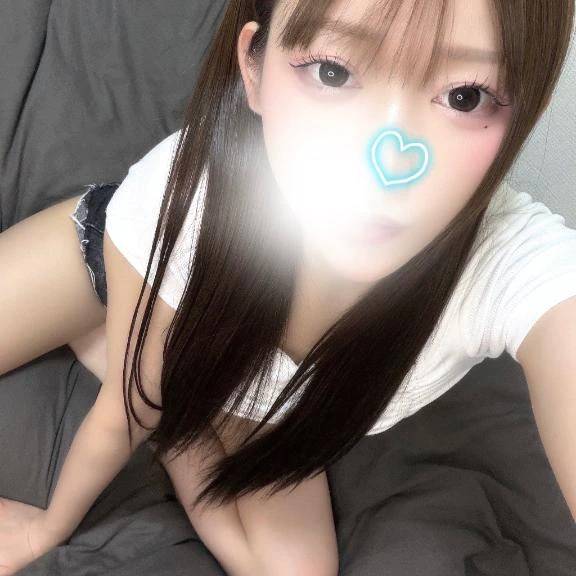 今日の下着なにいろだとおもう？