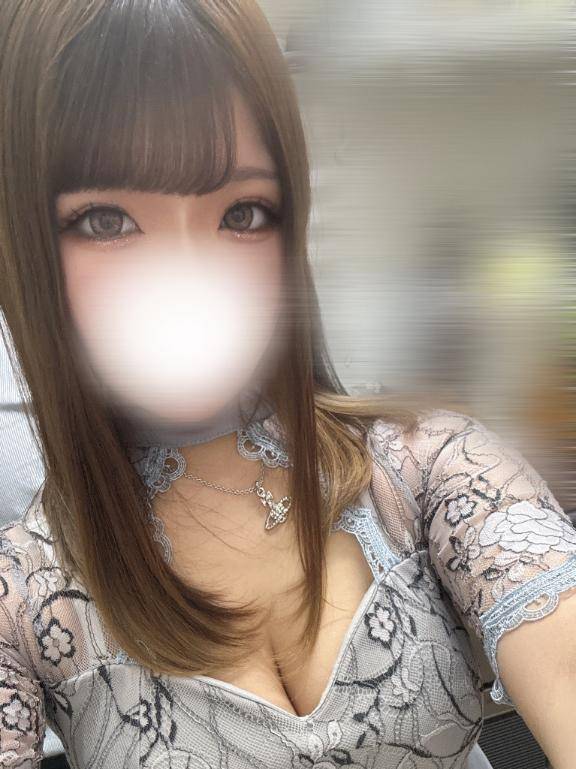 ぽつん…