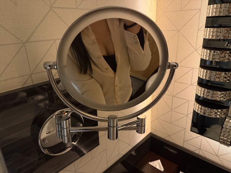 柚木カノン（専属秘書）