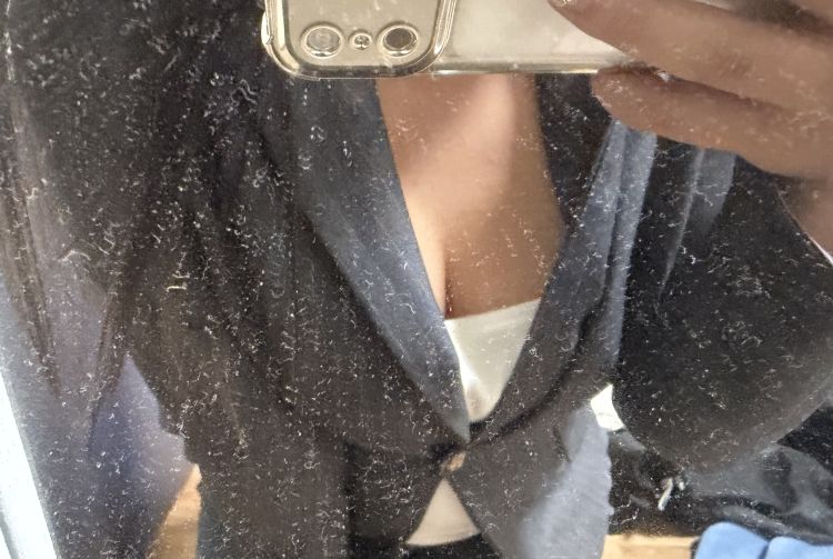 柚木カノン（専属秘書）