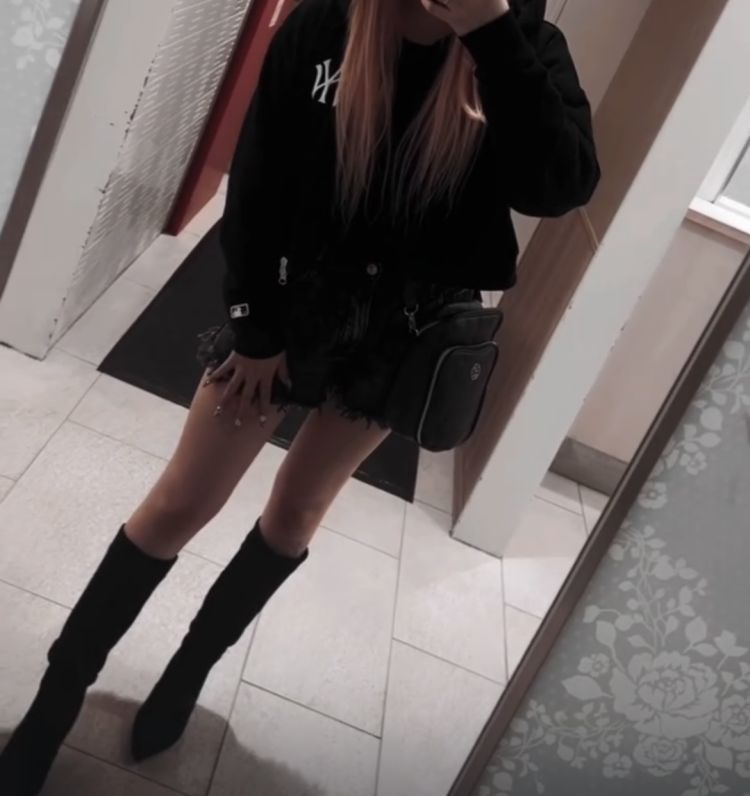 こんにちは¨̮ )