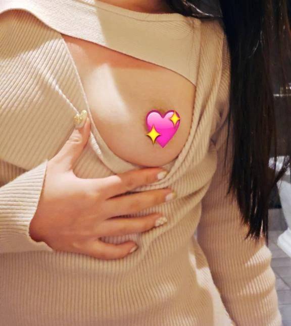 えっちな服を着ながら…