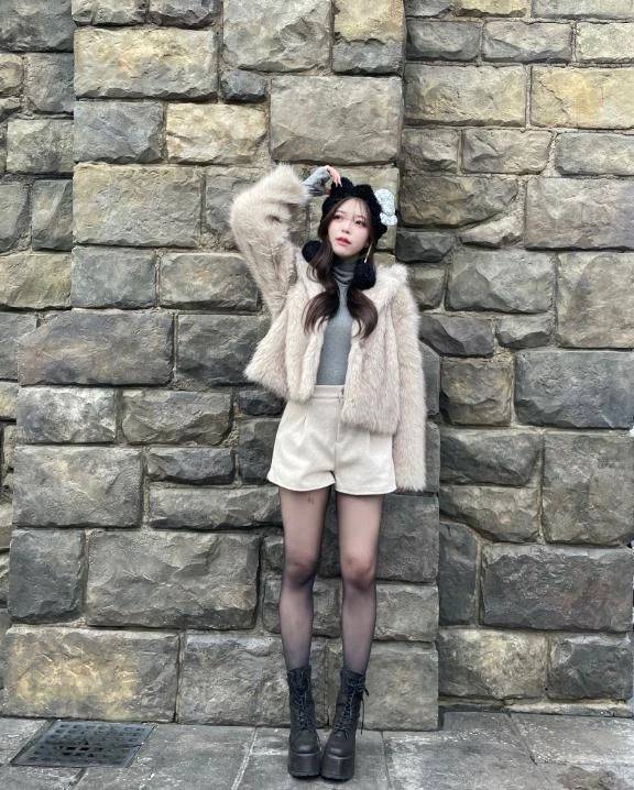 のぞき見する？| ‹:)~♡