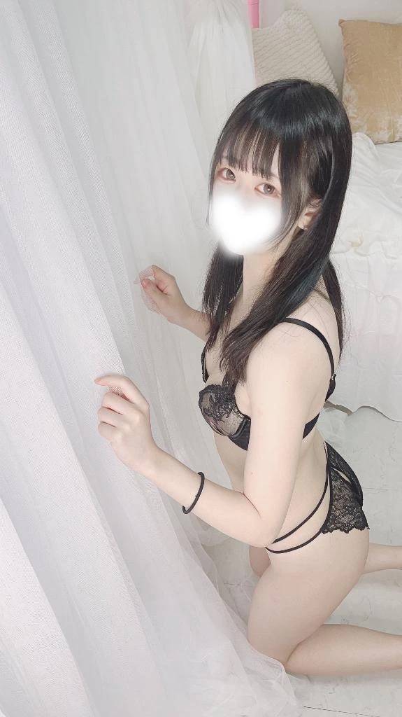 そんなふうに見られたら、逃げられないです