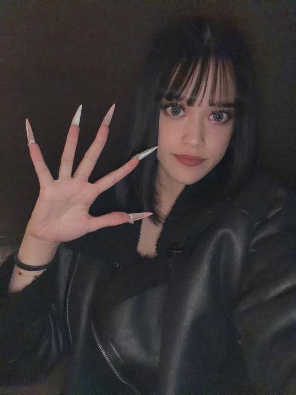 明日火曜日ね〜