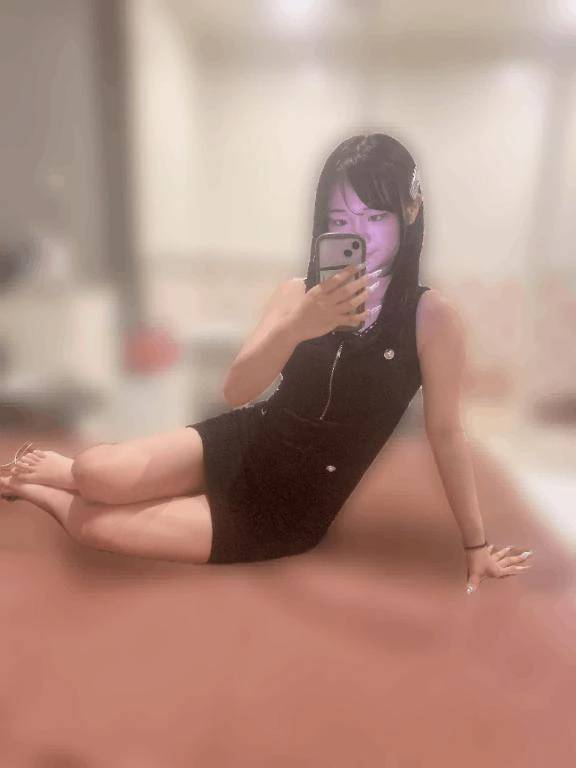 何してるのー？？🖤