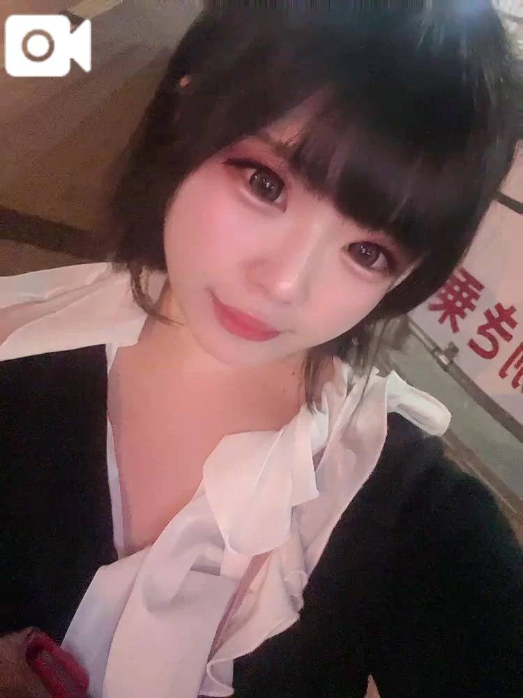 ごめんなさささい。