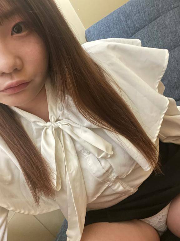 体験りん　激エロ天然変態美少女
