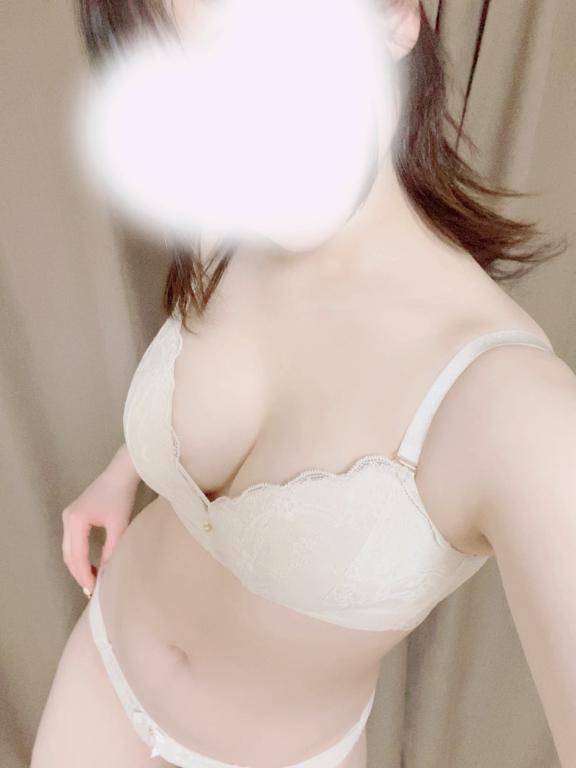 体験すみれ 超絶可愛いパイパンで巨乳☆濃厚なご奉仕プレイ