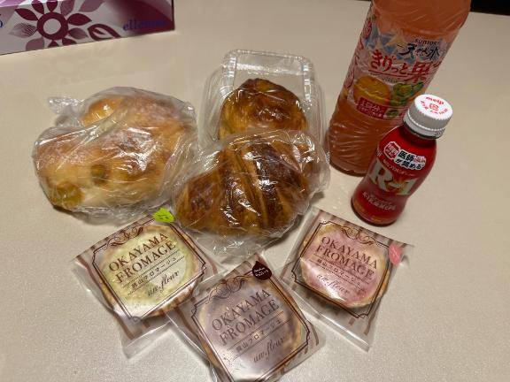 みんなが餌付けしてくれる??