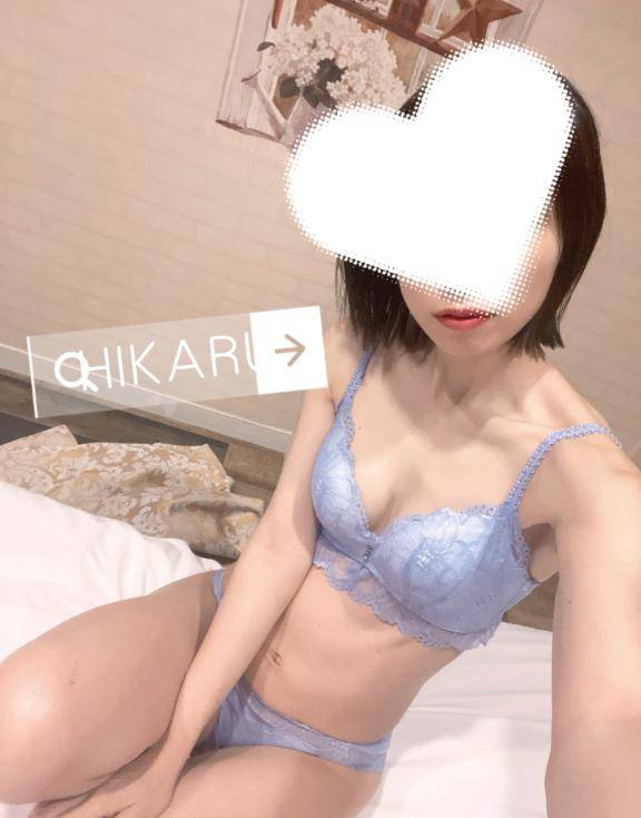 体験ひかる　背徳に濡れる白い肌