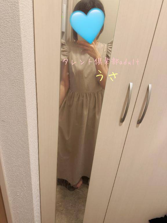 うさ　色白清楚な発情美人☆夢中で舐めるド淫乱