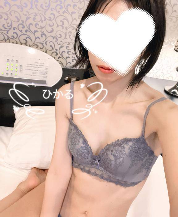 体験ひかる　視線を奪われる程の美女♡