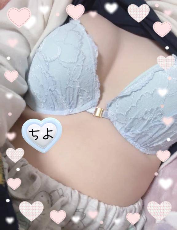 体験ちよ　小柄で巨乳、全て包み込む宣言