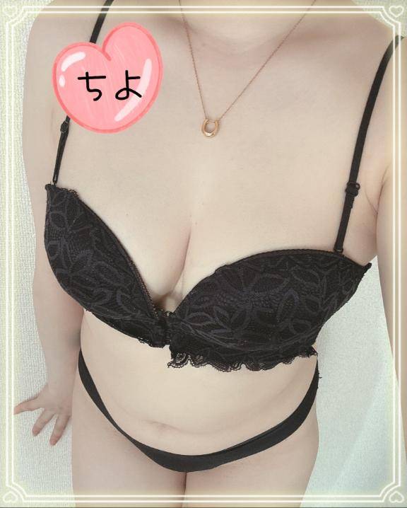 体験ちよ　小柄で巨乳、全て包み込む宣言