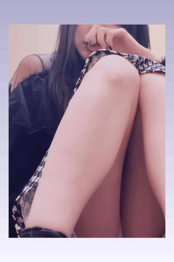 しいな　視線を向けられるだけでゾクゾクきちゃうエロカワ美女！！