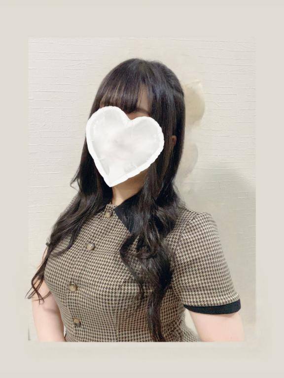 ゆゆ　官能的な黒髪清楚ロリ娘♡