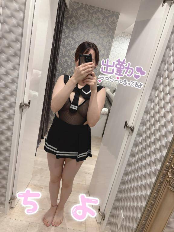 体験ちよ　小柄で巨乳、全て包み込む宣言