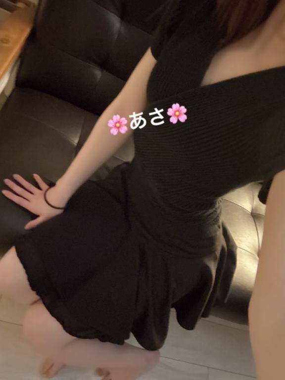 体験あさ　小柄色白スレンダーな変態痴女