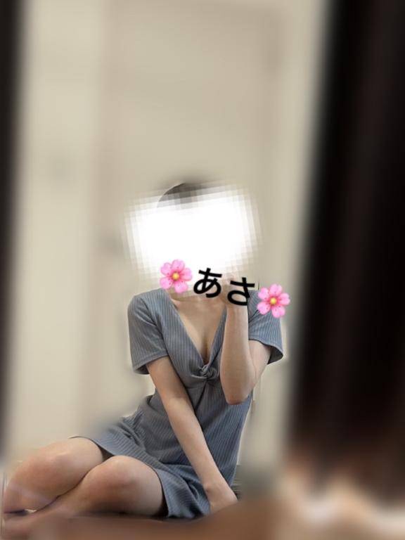 体験あさ　小柄色白スレンダーな変態痴女