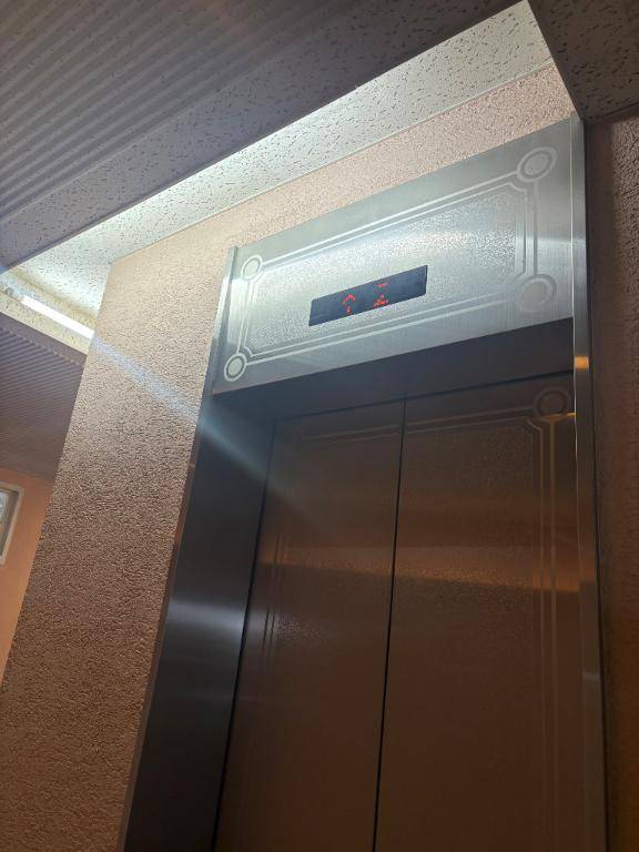 さくや　ドM潮吹き美人妻は全てを包み込む絶品Ｆカップ乳！！