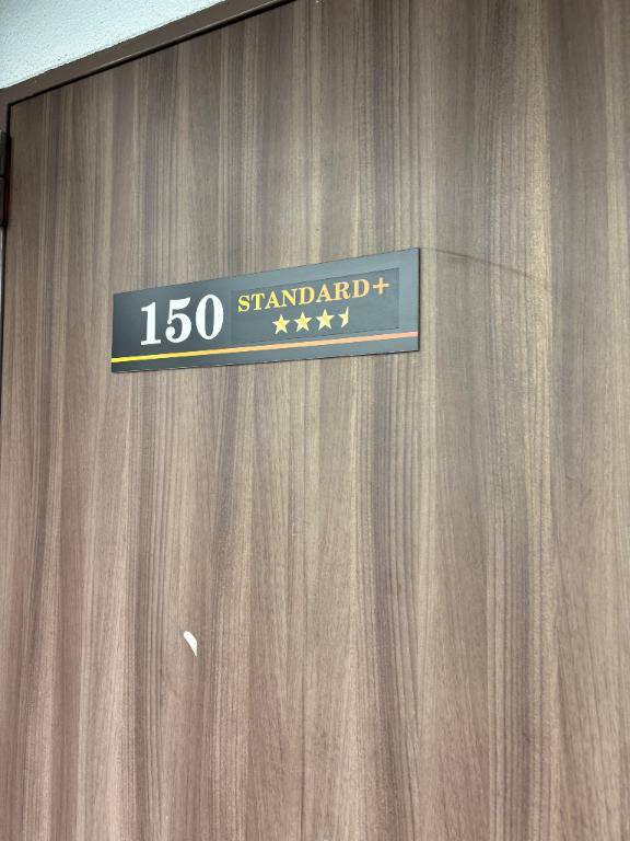 さくや　ドM潮吹き美人妻は全てを包み込む絶品Ｆカップ乳！！