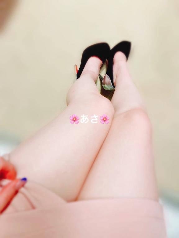 あさ　小柄色白スレンダーな変態痴女