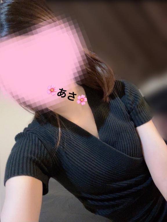 あさ　小柄色白スレンダーな変態痴女