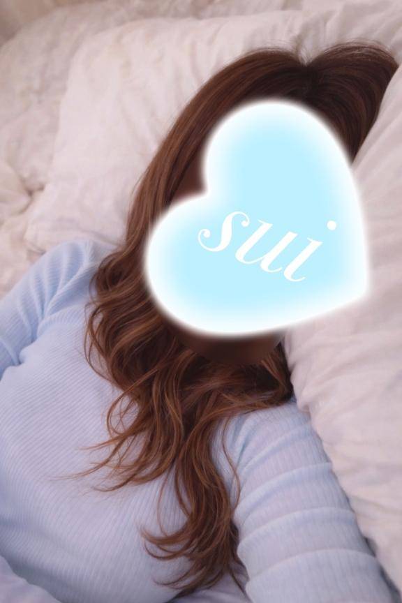 体験すい　笑顔の若妻、胸元は反則