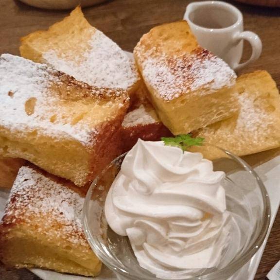 体験すい　笑顔の若妻、胸元は反則