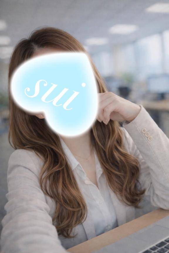 体験すい　笑顔の若妻、胸元は反則